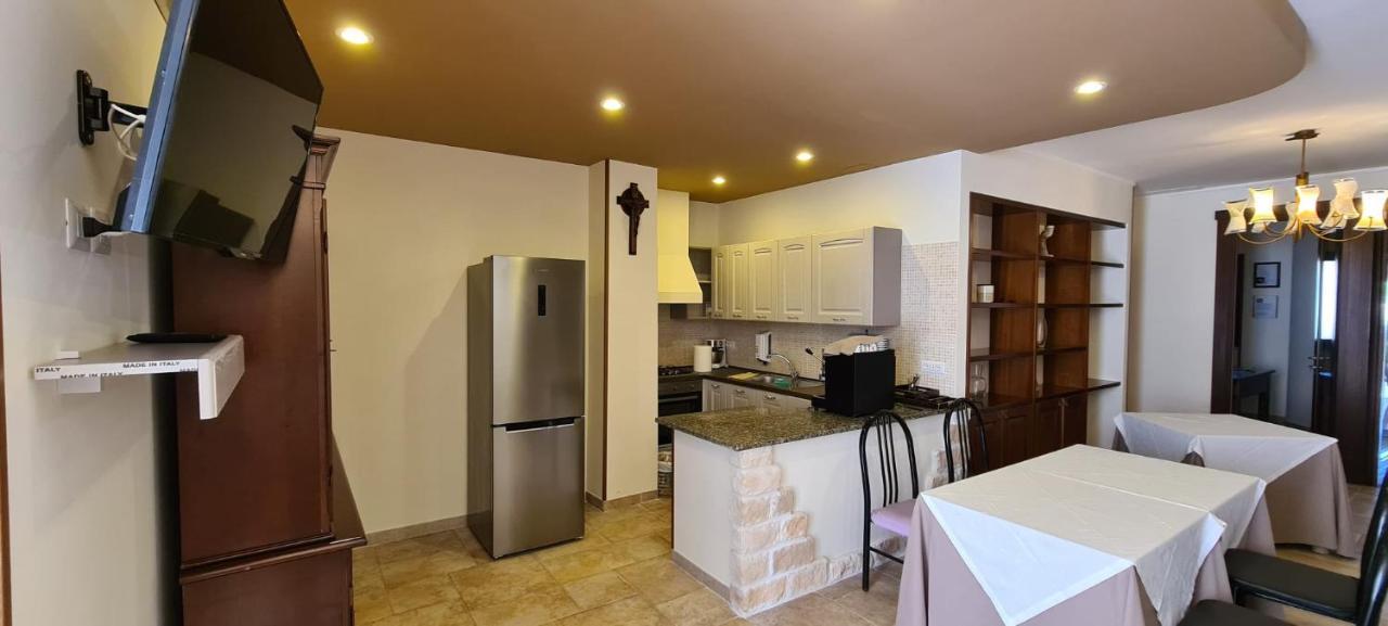Bed And Breakfast La Terrazza チステルニーノ エクステリア 写真
