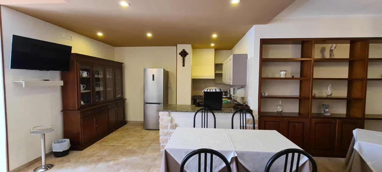 Bed And Breakfast La Terrazza チステルニーノ エクステリア 写真